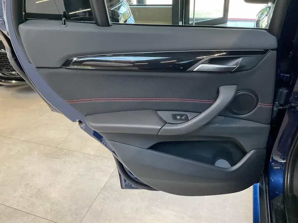 BMW X1 sDr. 18d Sport Line AHK LED Navi 05/2018-photo-46