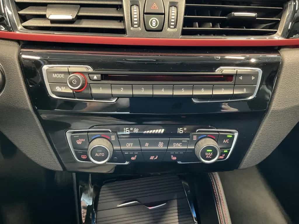 BMW X1 sDr. 18d Sport Line AHK LED Navi 05/2018-photo-9