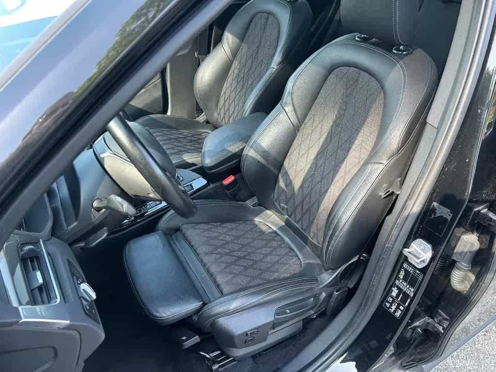 BMW X1 xDrive 20 i xLine/Pano/HUD/LED/Ahk !! 08/2017-photo-11