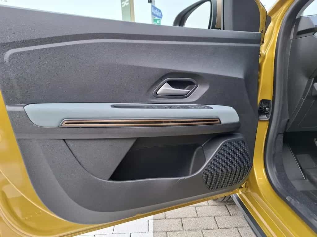 Dacia Sandero Stepway TCe 110PS Extreme 06/2026-photo-29