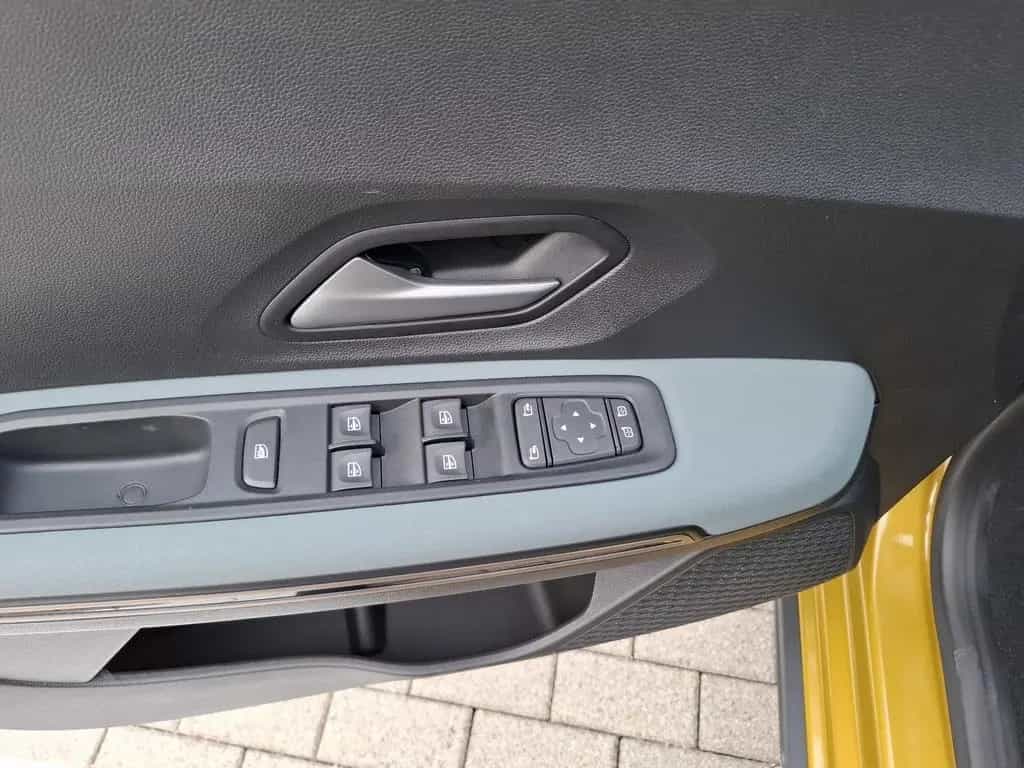 Dacia Sandero Stepway TCe 110PS Extreme 06/2026-photo-30