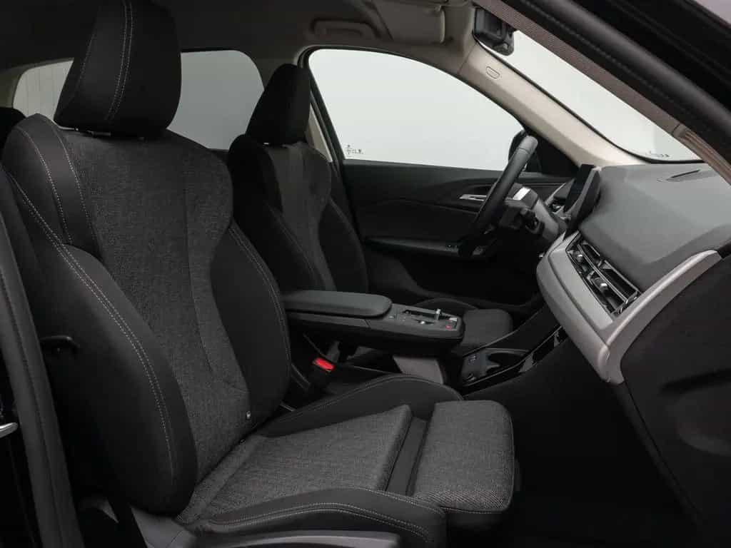 BMW X1 sD20i Kamera DAB Sport Komfort AHK 18Zoll 12/2024-photo-32
