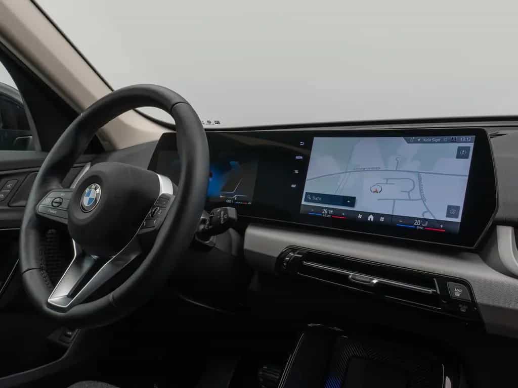 BMW X1 sD20i Kamera DAB Sport Komfort AHK 18Zoll 12/2024-photo-33