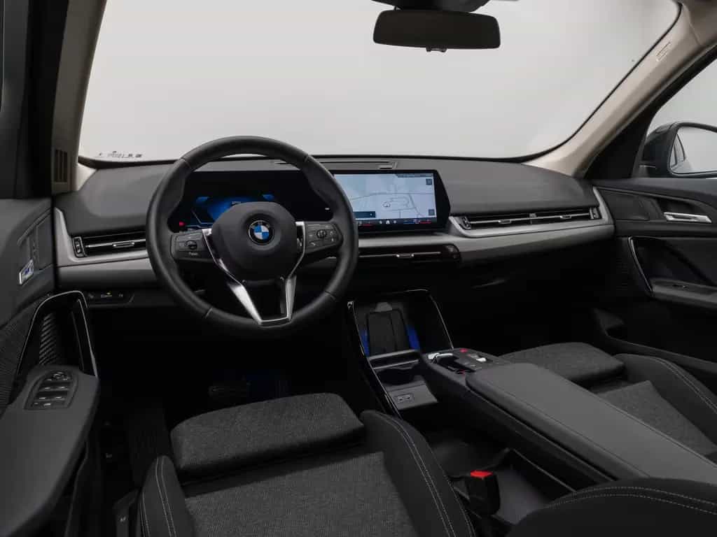 BMW X1 sD20i Kamera DAB Sport Komfort AHK 18Zoll 12/2024-photo-34