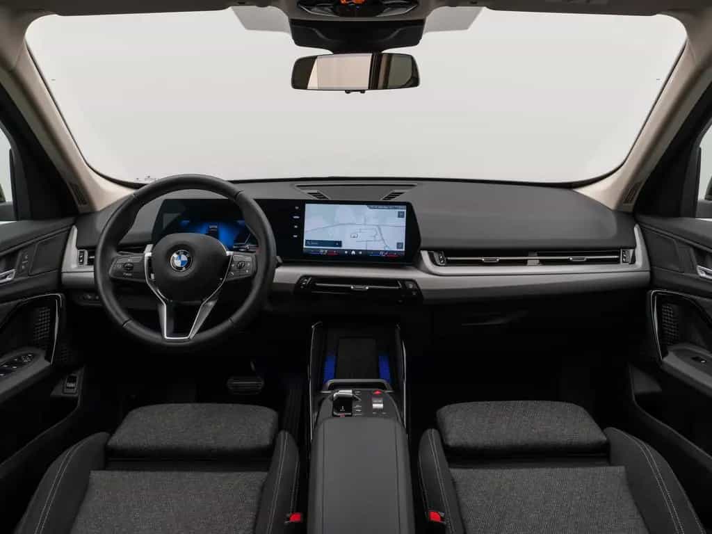 BMW X1 sD20i Kamera DAB Sport Komfort AHK 18Zoll 12/2024-photo-35