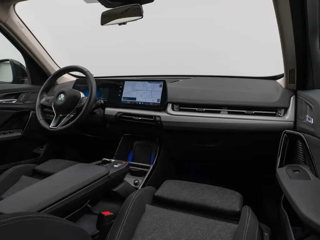BMW X1 sD20i Kamera DAB Sport Komfort AHK 18Zoll 12/2024-photo-36