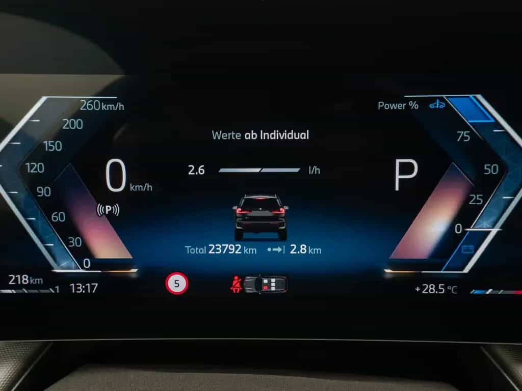 BMW X1 sD20i Kamera DAB Sport Komfort AHK 18Zoll 12/2024-photo-37