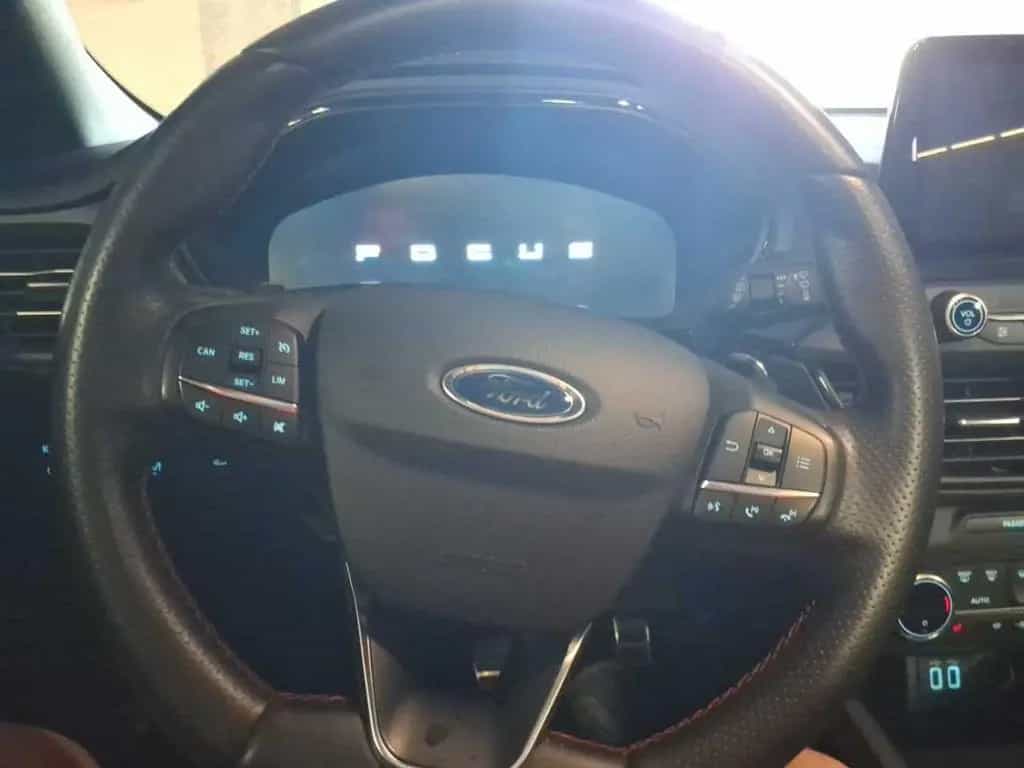 Ford Focus ST-Line X Pano*18*Kamera*B&O*AHK*LED*DAB 10/2021-photo-9