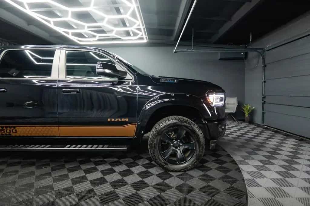 Dodge RAM 5.7 V8 HEMI 4x4 Offroad Night-Edition  LPG 07/2021-photo-17