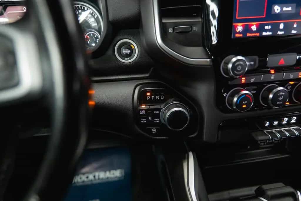 Dodge RAM 5.7 V8 HEMI 4x4 Offroad Night-Edition  LPG 07/2021-photo-28