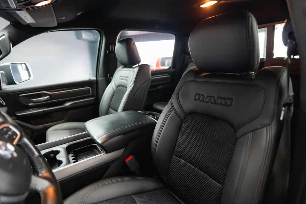 Dodge RAM 5.7 V8 HEMI 4x4 Offroad Night-Edition  LPG 07/2021-photo-37