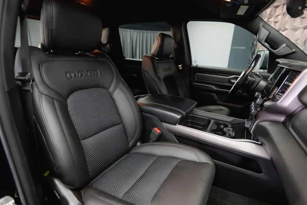 Dodge RAM 5.7 V8 HEMI 4x4 Offroad Night-Edition  LPG 07/2021-photo-44