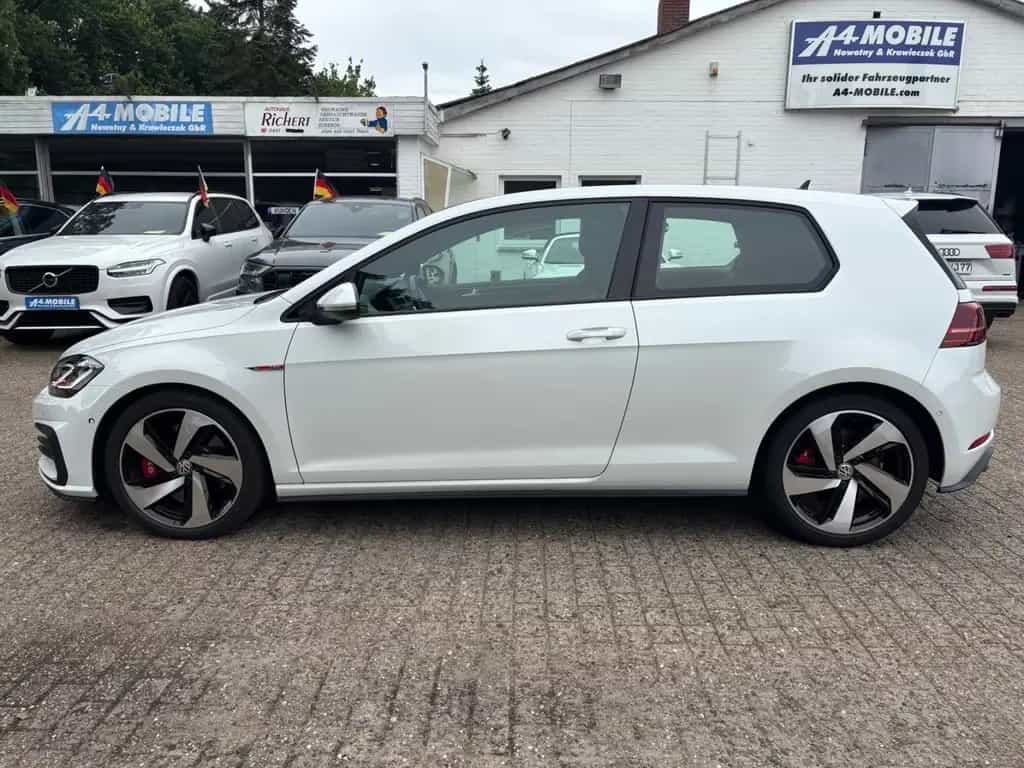 Volkswagen Golf VII Lim. GTI Performance DSG LED Pano Navi 03/2019-photo-1