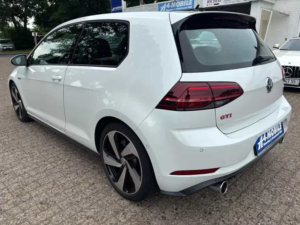Volkswagen Golf VII Lim. GTI Performance DSG LED Pano Navi 03/2019-photo-2