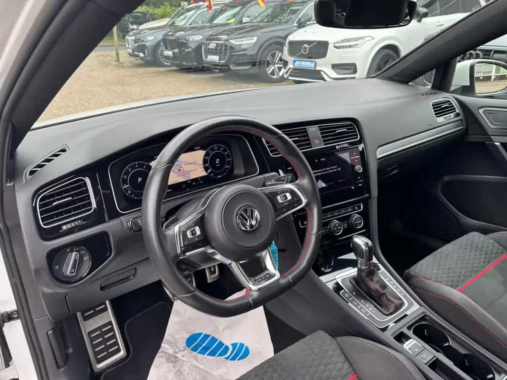 Volkswagen Golf VII Lim. GTI Performance DSG LED Pano Navi 03/2019-photo-3
