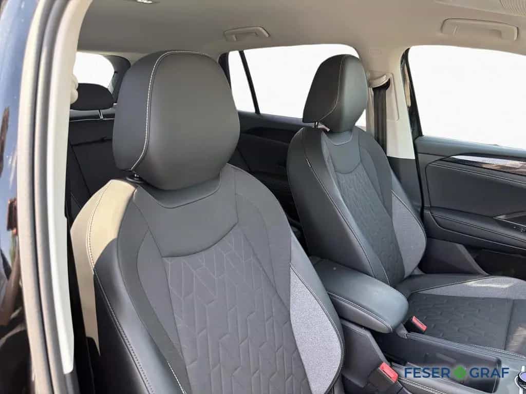 Volkswagen Tiguan 1.5 TSI DSG GOAL AHK KAM NAVI SHZ ACC APP 12/2025-photo-8