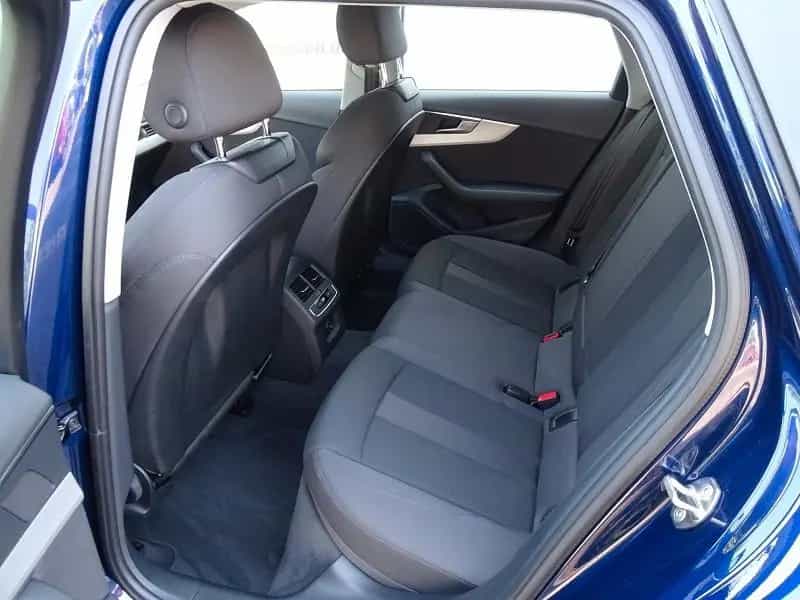 Audi A4 Avant 40 TFSI S-tronic S line 07/2023-photo-11
