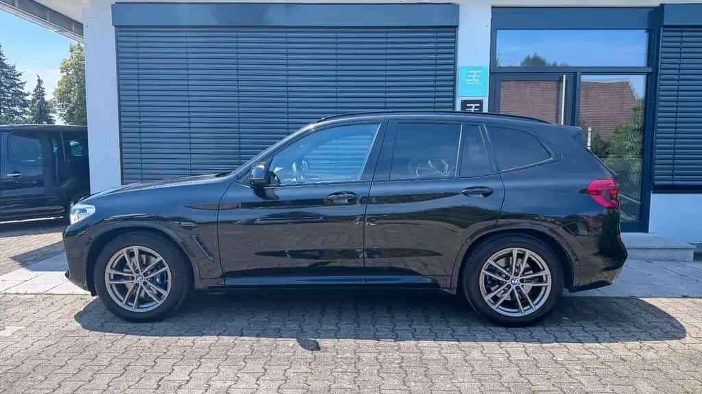 BMW X3 xDrive30i M-Sport *AHK*Pano*Driving Assistant 09/2019-photo-2