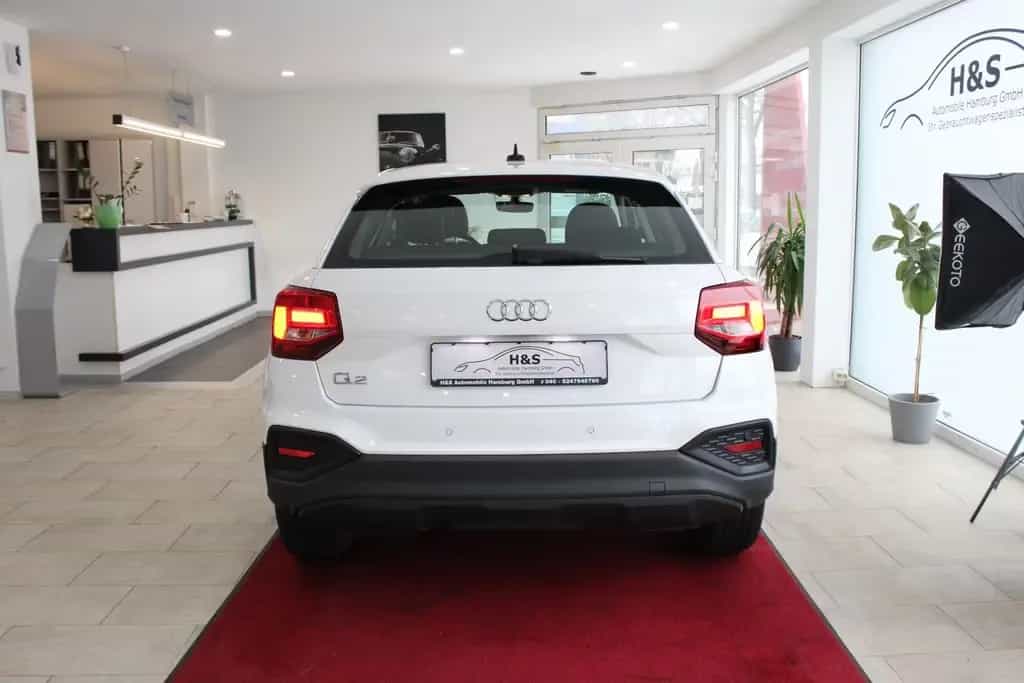 Audi Q2 35 TFSI NAVI CARPLAY 12/2022-photo-3