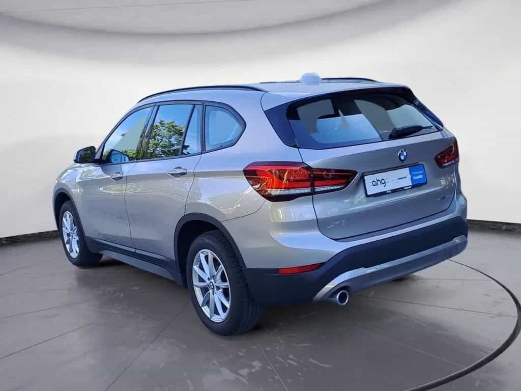 BMW X1 sDrive18i Advantage Klimaaut. AHK PDC 06/2022-photo-3