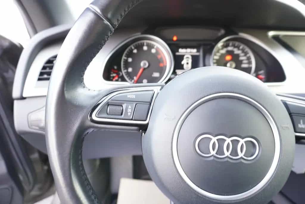 Audi A5 Cabriolet 1.8 TFSI * GARANTIE * 01/2015-photo-27