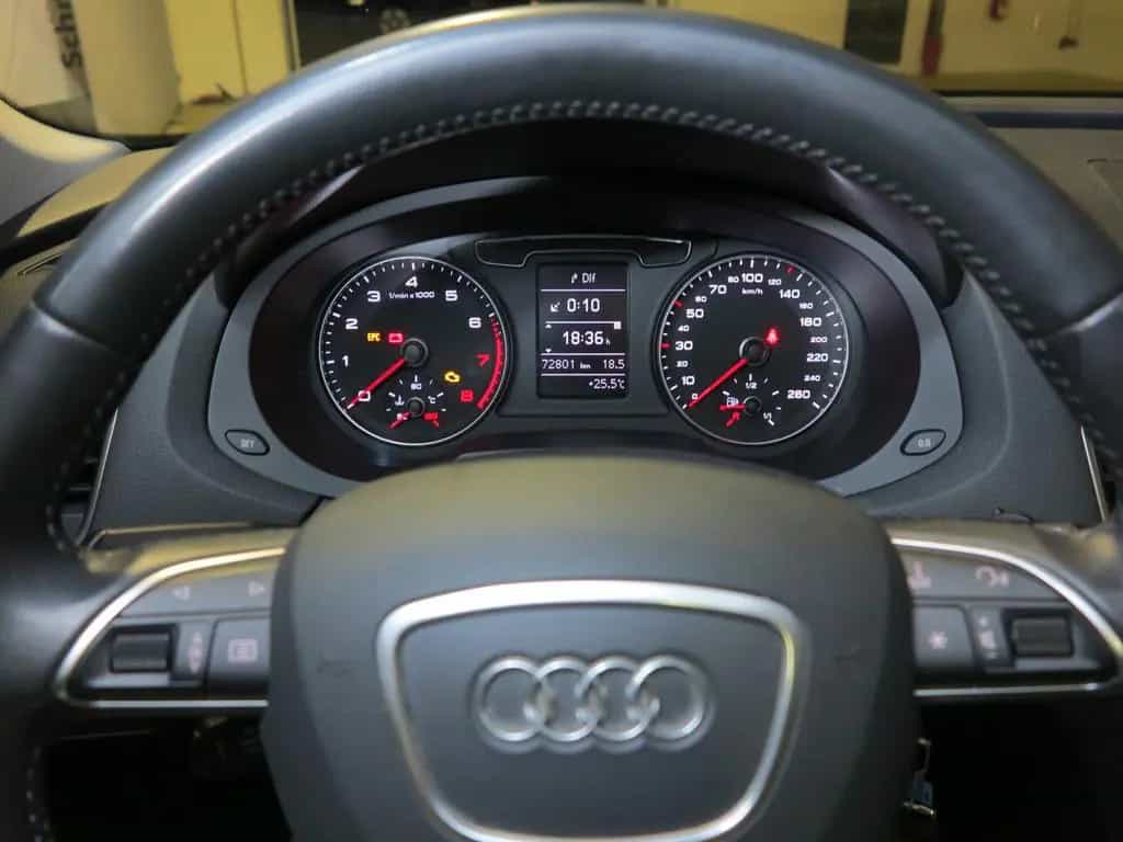 Audi Q3 1.4 TFSI cylinder on demand S tronic eSAD Nav 05/2015-photo-19
