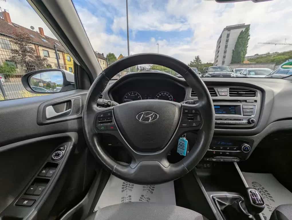 Hyundai i20 Active Blue Trend*2.Hand*Temp*PDC*Shz*TüvNeu 12/2016-photo-16