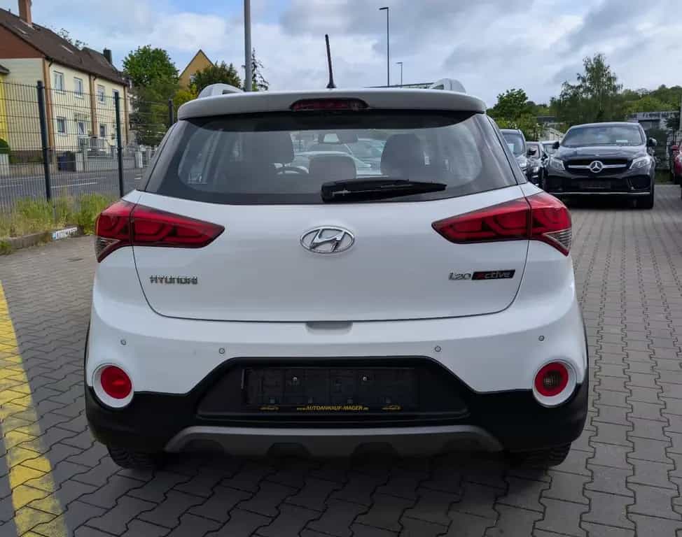 Hyundai i20 Active Blue Trend*2.Hand*Temp*PDC*Shz*TüvNeu 12/2016-photo-5