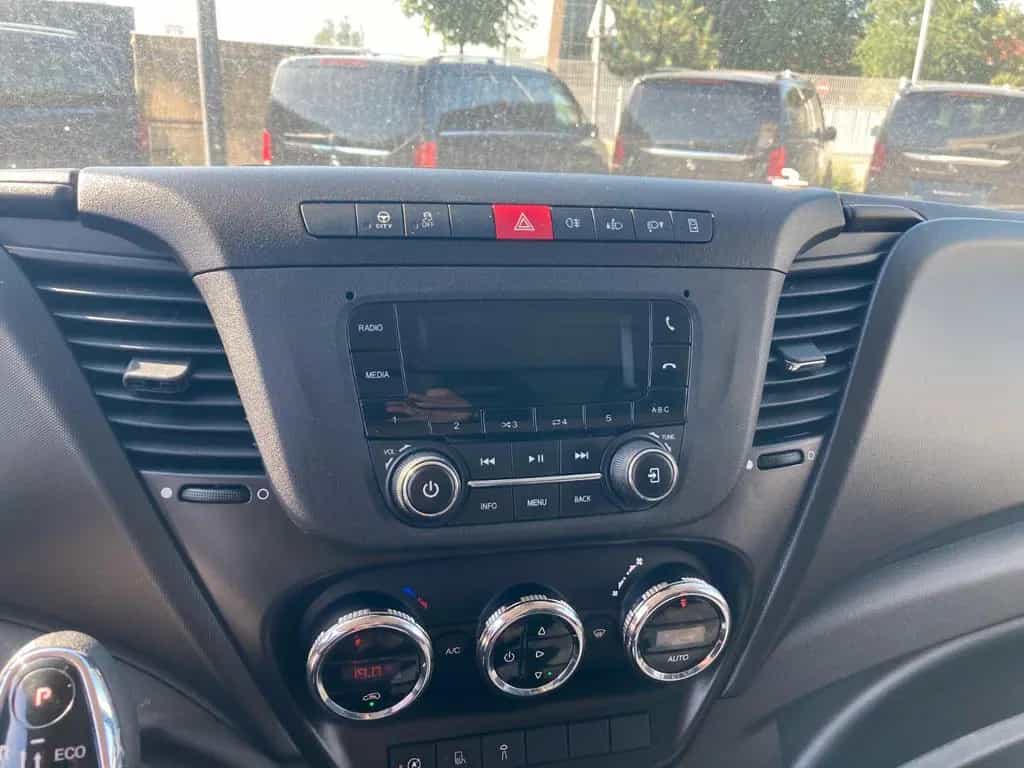 Iveco Other ANDERE Daily Fahrgestell Einzelkabine 04/2022-photo-19