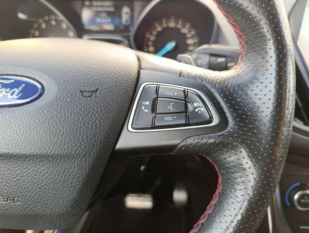 Ford Kuga ST-Line 4WD Alcantara Navi SHZ LHZ PDC 04/2019-photo-19