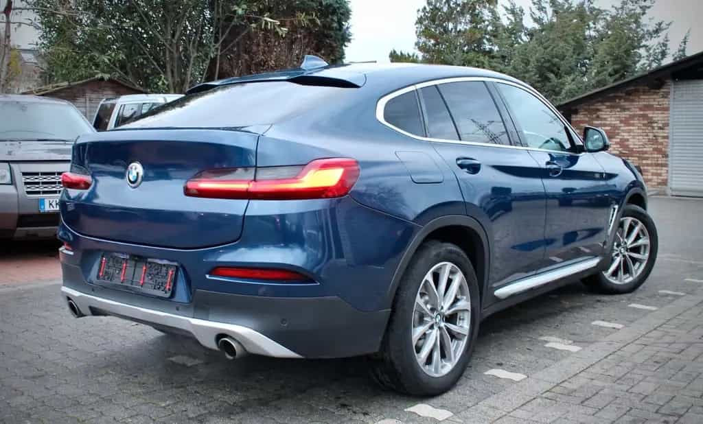 BMW X4 xDrive30i AT M Sport X Pano LED AHK Kamera 10/2019-photo-2