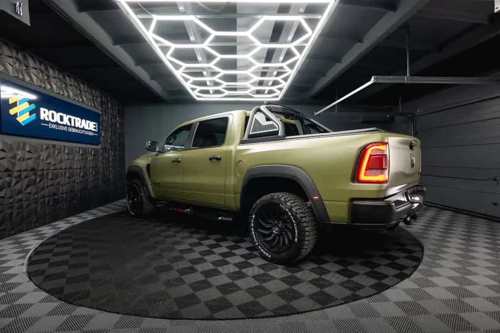 Dodge RAM 5.7 V8 HEMI 4x4 LARAMIE OFFROAD TRX Styling 10/2024-photo-28