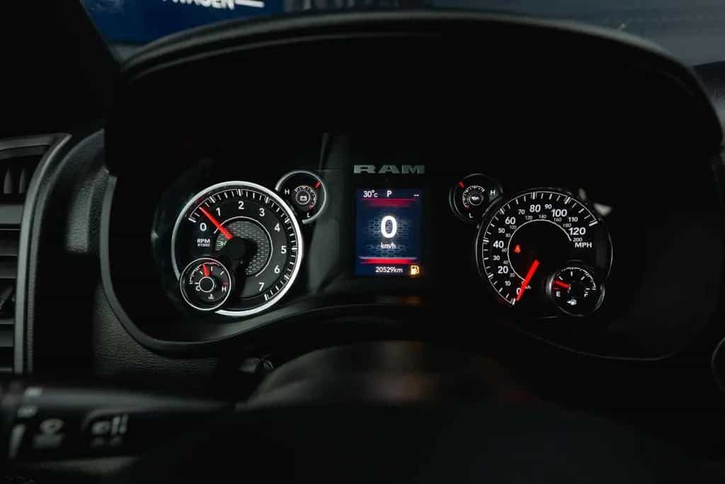 Dodge RAM 5.7 V8 HEMI 4x4 LARAMIE OFFROAD TRX Styling 10/2024-photo-38