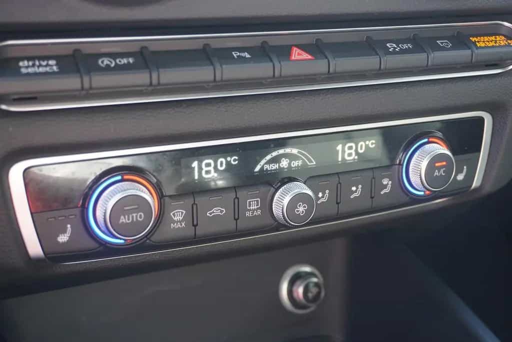 Audi A3 Sportback 30 1.0 TFSI Navi Sitzheizung DAB PD 10/2019-photo-18