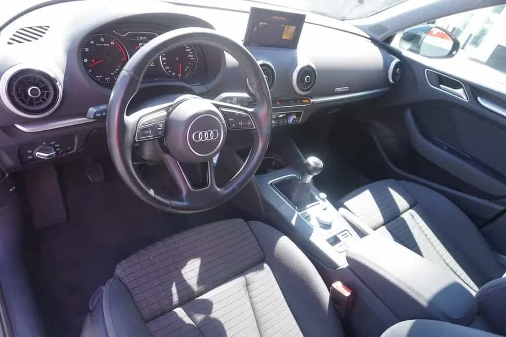 Audi A3 Sportback 30 1.0 TFSI Navi Sitzheizung DAB PD 10/2019-photo-7