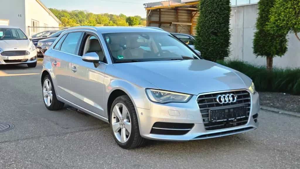 Audi A3 Sportback ambition *1.Hand* Top 08/2014-photo-1