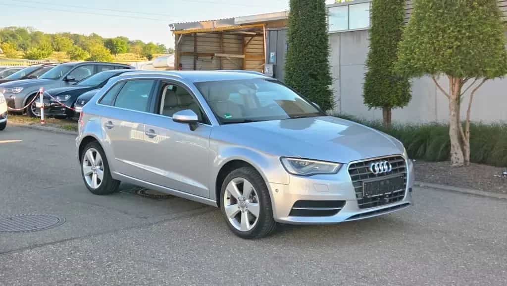 Audi A3 Sportback ambition *1.Hand* Top 08/2014-photo-2