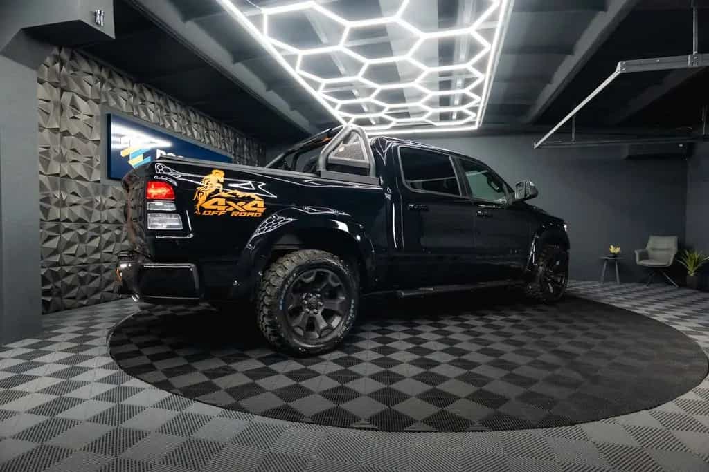 Dodge RAM 5.7 V8 HEMI 4x4 OFFROAD Night-Paket *LED*19% 11/2021-photo-16
