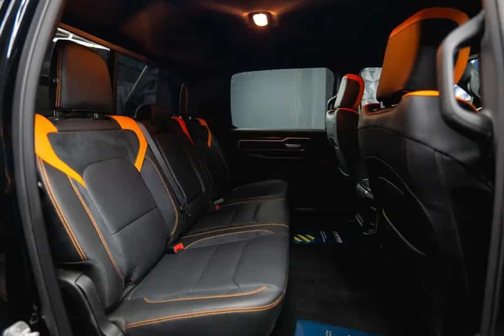 Dodge RAM 5.7 V8 HEMI 4x4 OFFROAD Night-Paket *LED*19% 11/2021-photo-39