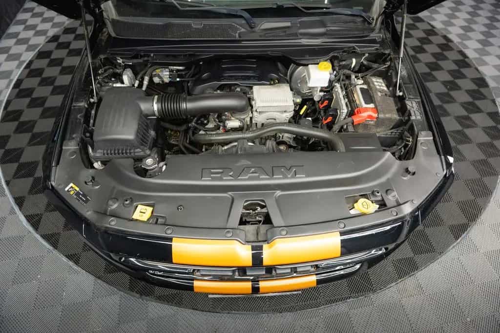 Dodge RAM 5.7 V8 HEMI 4x4 OFFROAD Night-Paket *LED*19% 11/2021-photo-44