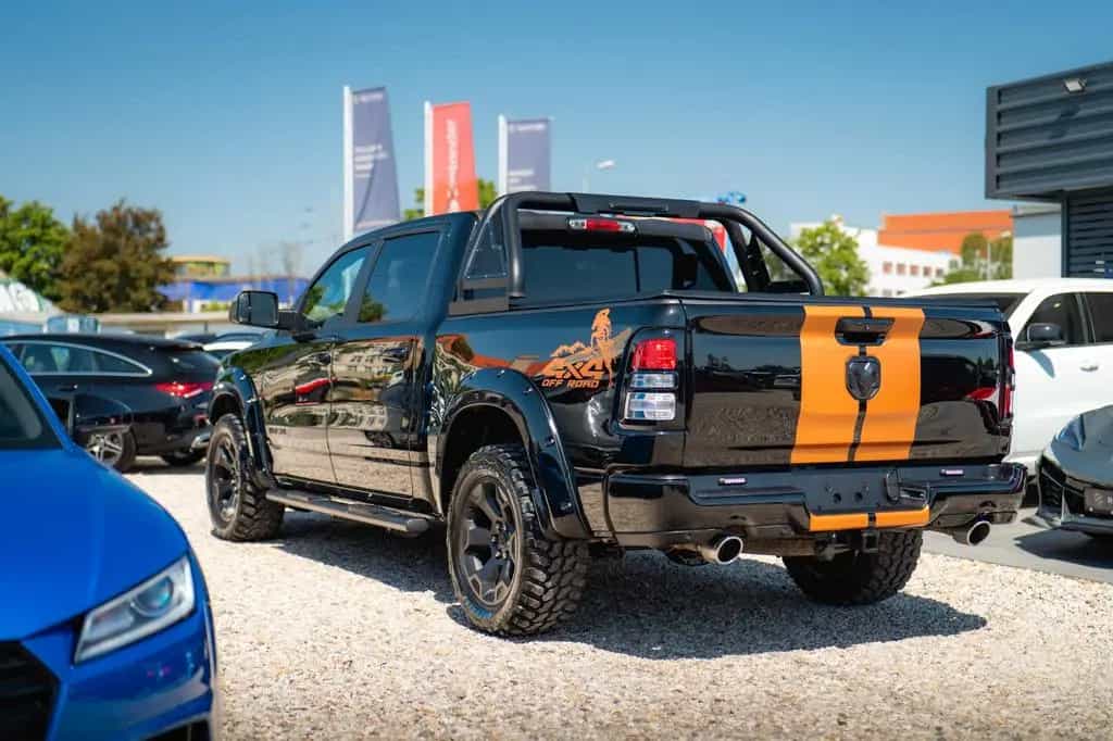 Dodge RAM 5.7 V8 HEMI 4x4 OFFROAD Night-Paket *LED*19% 11/2021-photo-8