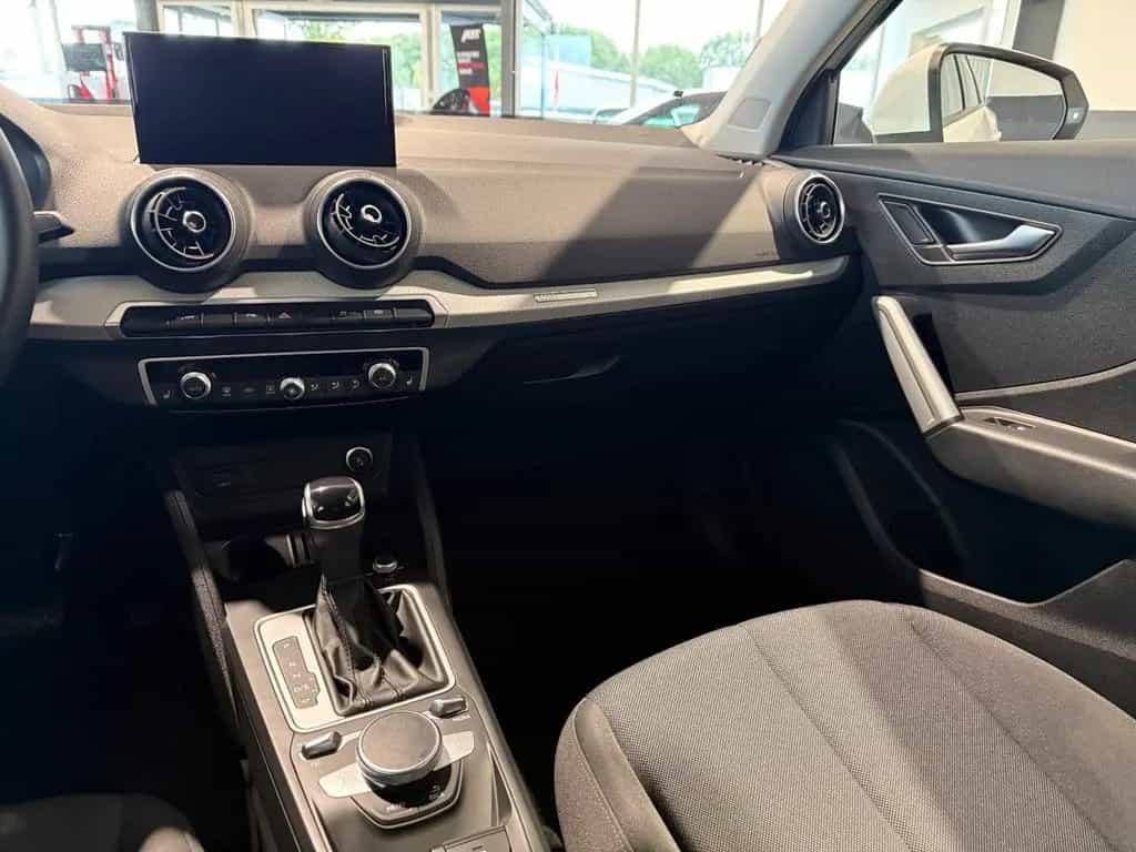 Audi Q2 35 TFSI advanced ACC LED PDC CarPlay 08/2023-photo-29