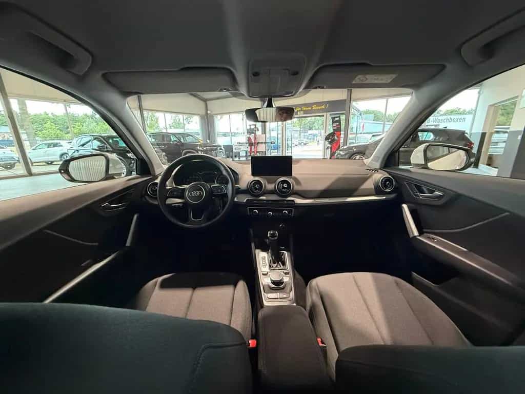 Audi Q2 35 TFSI advanced ACC LED PDC CarPlay 08/2023-photo-31
