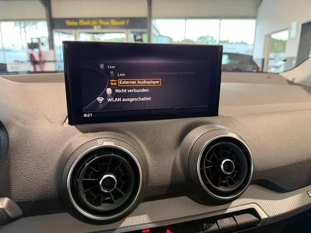Audi Q2 35 TFSI advanced ACC LED PDC CarPlay 08/2023-photo-42