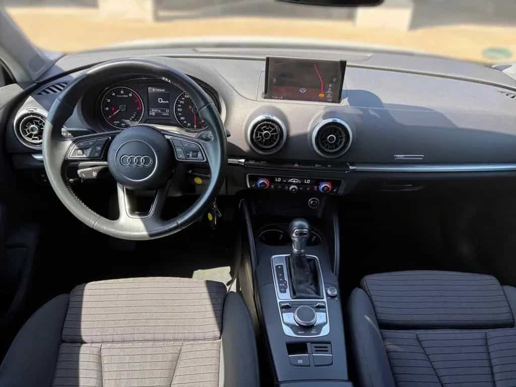 Audi A3 35 TFSI S tronic sport DSG Garantie Navi Klim 03/2019-photo-18