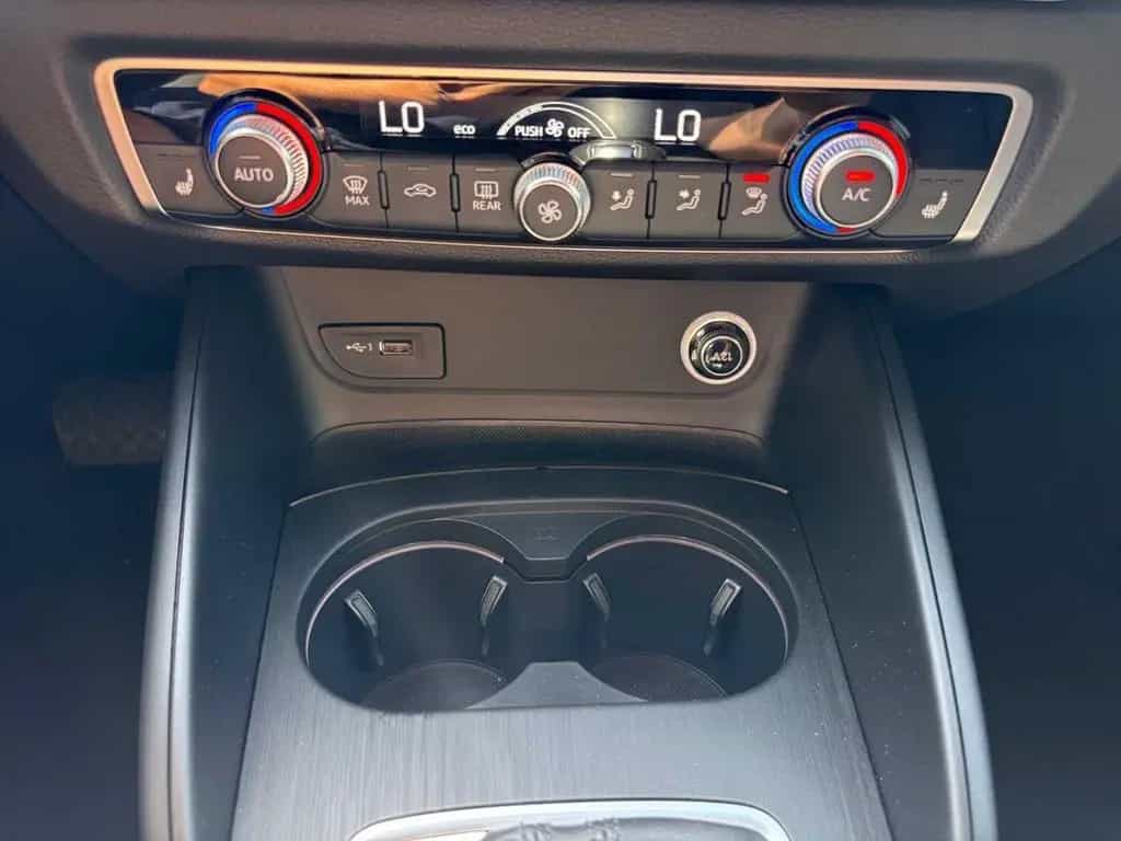 Audi A3 35 TFSI S tronic sport DSG Garantie Navi Klim 03/2019-photo-33