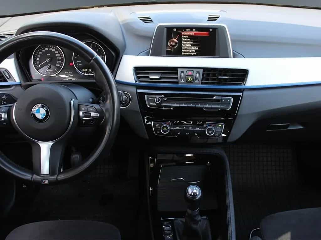 BMW X1 xDrive18d M-Sport "Navi PDC LED CD Kamera" 01/2017-photo-10
