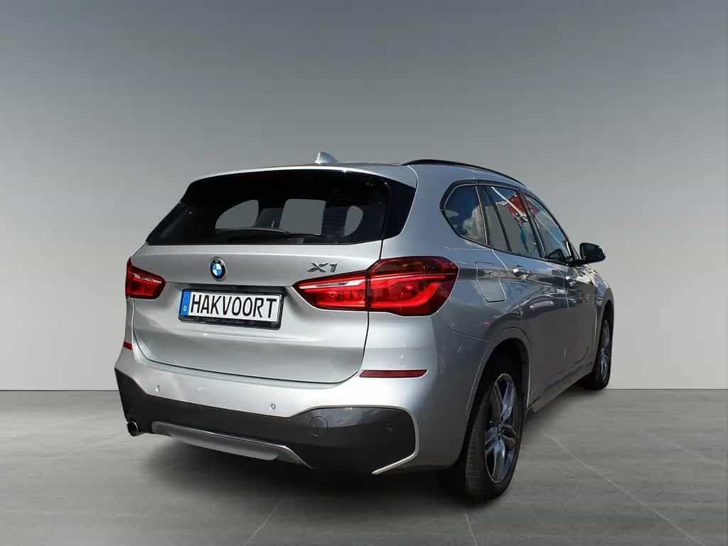 BMW X1 xDrive18d M-Sport "Navi PDC LED CD Kamera" 01/2017-photo-2