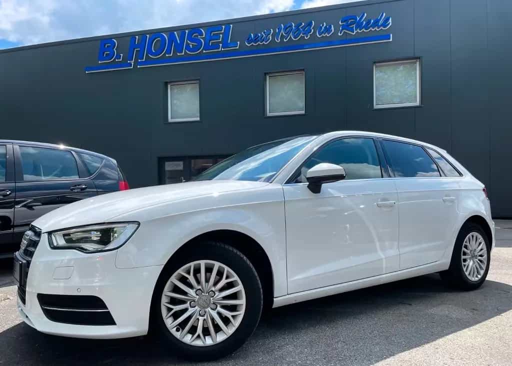 Audi A3 Sportback ambiente, Xenon, Pano, GRA, SHZ 11/2015-photo-0