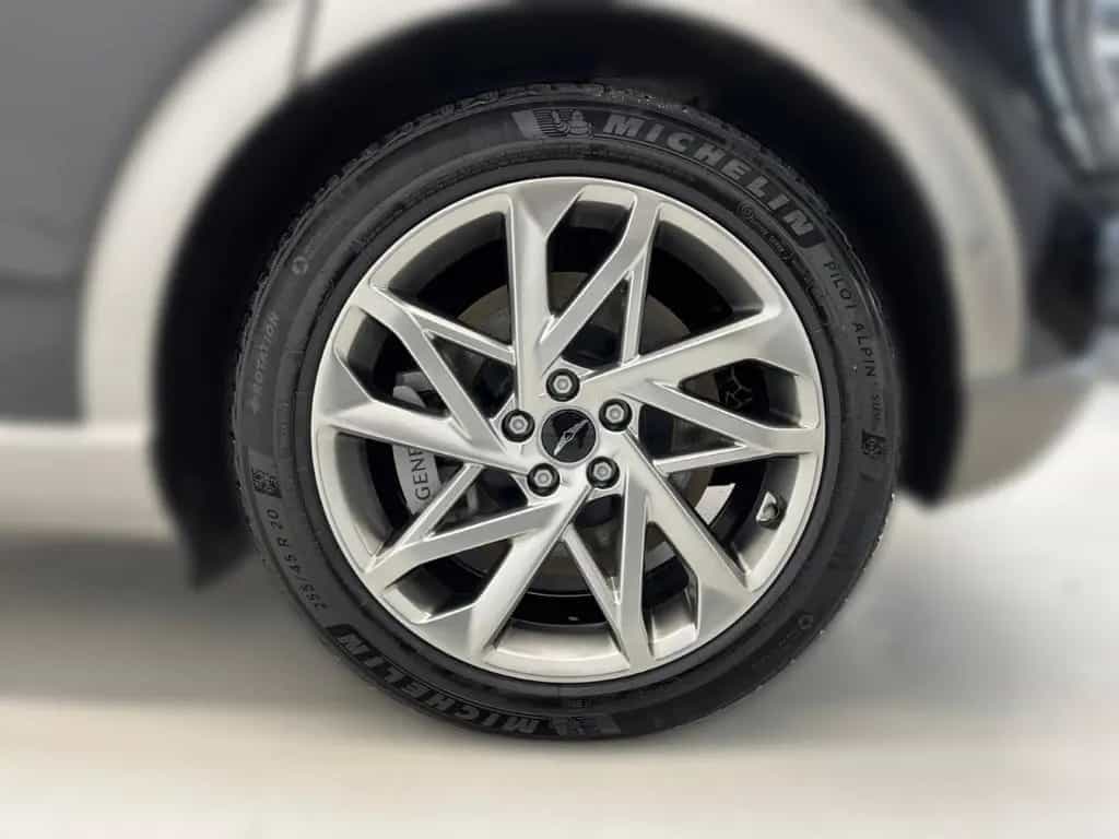 Genesis GV60 Sport Elektro 4WD Sportpaket Panorama Memor 02/2025-photo-8
